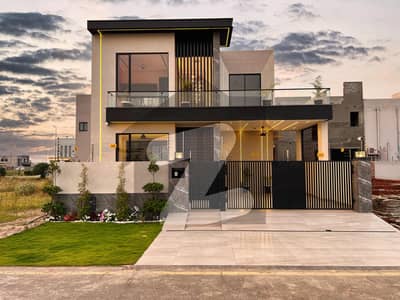 Sophisticated 10 Marla Modern Villa With 5 Beds In DHA Phase 7 Lahore