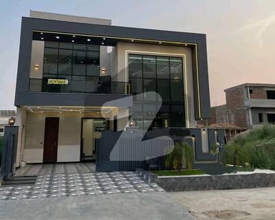 Looking For A House In MPCHS - Block C1