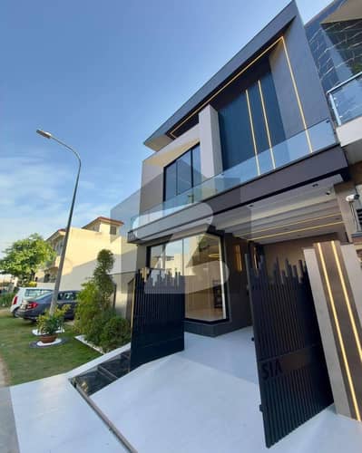 5 MARLA Most Beautiful BRAND NEW HOUSE FOR SALE IN DHA RAHBAR PHASE 11 Very Reasonable Price Urgent Sale