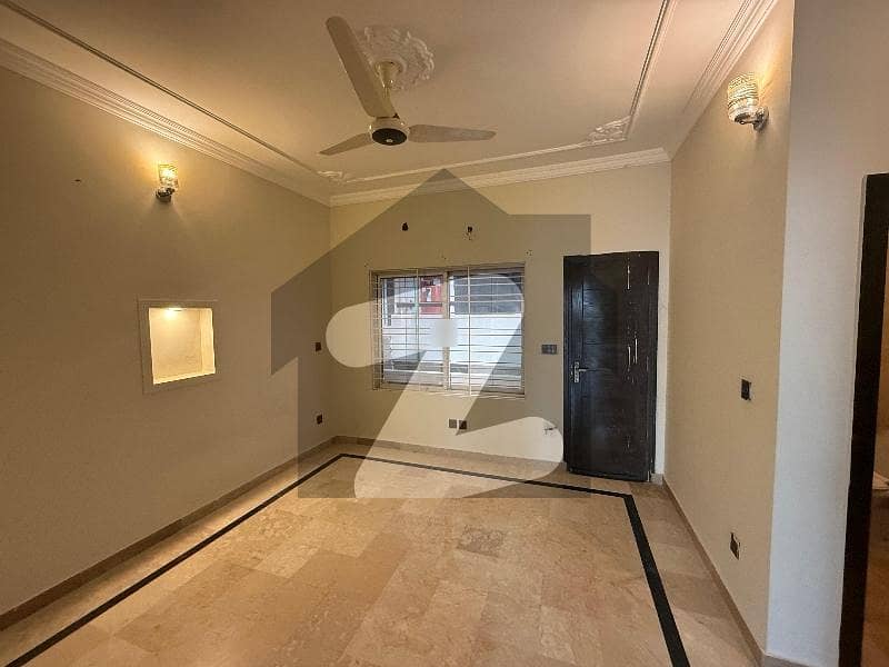 2450 Square Feet House Is Available For Sale 2450 Square Feet House Is Available For Sale