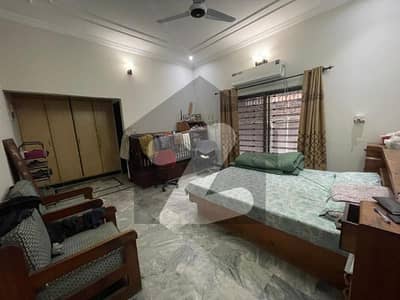 Flat Available For Rent