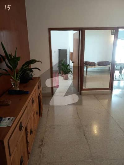 Islamabad,exclusive house 1000 sqyds single oversease owner. Owner designed & Built personally-