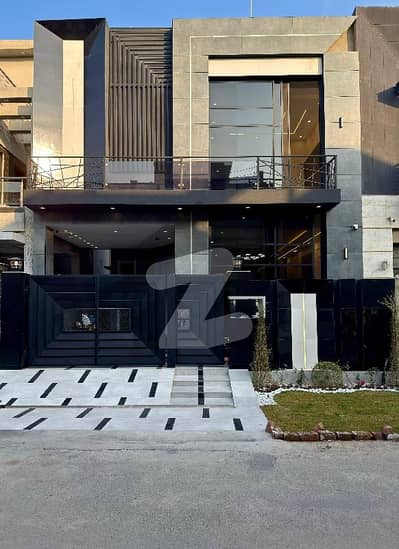 5MARLA ULTRA MODERN DESIGN HOUSE FOR SALE IN DHA RAHBER 5MARLA ULTRA MODERN DESIGN HOUSE FOR SALE IN DHA RAHBER