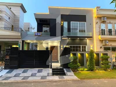 10 Marla Brand New Luxury House For Rent In Sector E Block Bahria Town Lahore