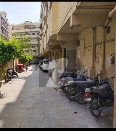 3 Bed DD Flat For Sale In Second Floor Main Road Facing Leased In Decent Garden With All Facilities
