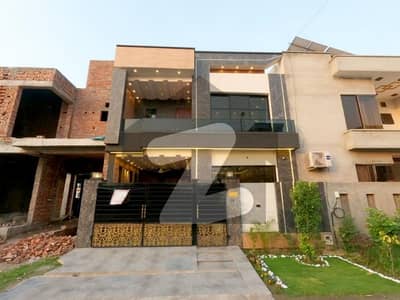 Unoccupied House Of 5 Marla Is Available For sale In Park View City