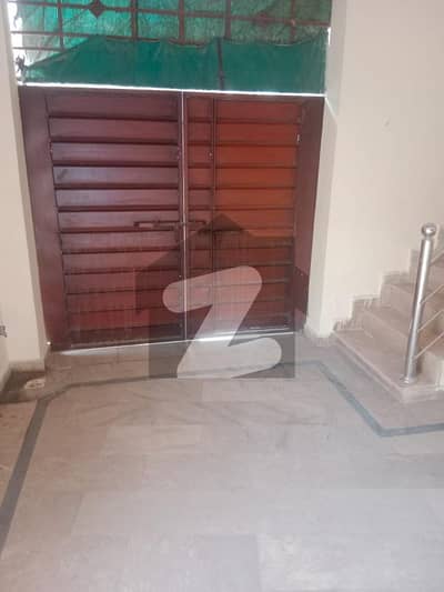 Allama Iqbal Town 3 Marla Lower Portion For Rent