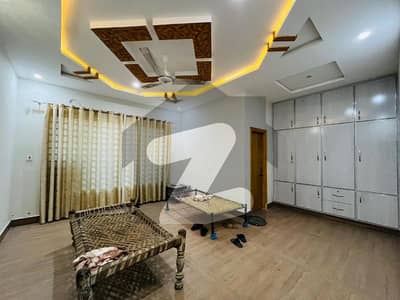 5 MARLA A WELL MAINTAINED HOUSE FOR RENT 5 MARLA A WELL MAINTAINED HOUSE FOR RENT