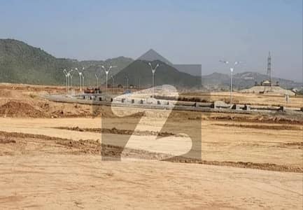 مارگلہ انکلیو مارگلہ ایونیو,اسلام آباد میں 10 مرلہ رہائشی پلاٹ 3.5 کروڑ میں برائے فروخت۔