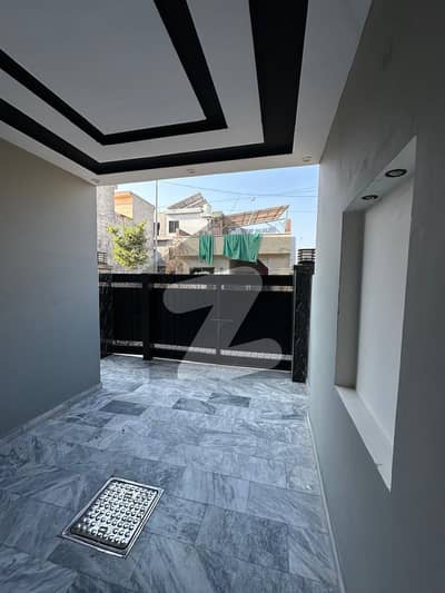 5 Marla Lower Protion Available For Rent