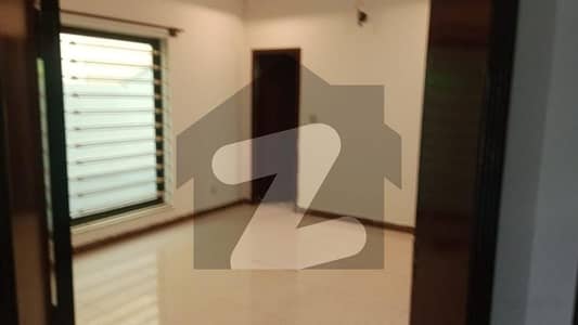 10 Marla Upper Portion Available For Rent On Prime Location Of Bahria Phase 4