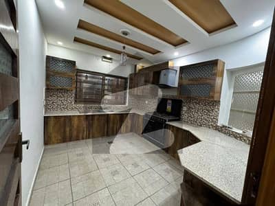 7 Marla Double Unite House Available For Rent Near Park Musjid Or Commercial