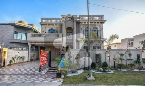 ڈی ایچ اے فیز 6 ڈیفنس (ڈی ایچ اے),لاہور میں 5 کمروں کا 1 کنال مکان 6.25 کروڑ میں برائے فروخت۔