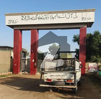 Prime Location 400 Square Yards Residential Plot Up For sale In PIA Society