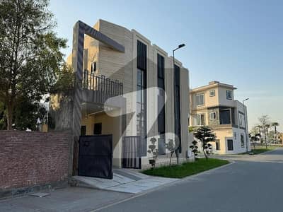 رئیل پام سٹی ایمن آباد موڑ,گوجرانوالہ میں 3 کمروں کا 5 مرلہ مکان 1.55 کروڑ میں برائے فروخت۔