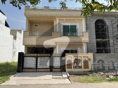 سٹی ہاؤسنگ سوسائٹی گوجرانوالہ میں 4 کمروں کا 5 مرلہ مکان 1.55 کروڑ میں برائے فروخت۔