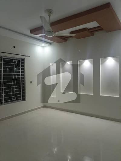 Nashamen E Iqbal 10 Marla Upper Portion Available For Rent