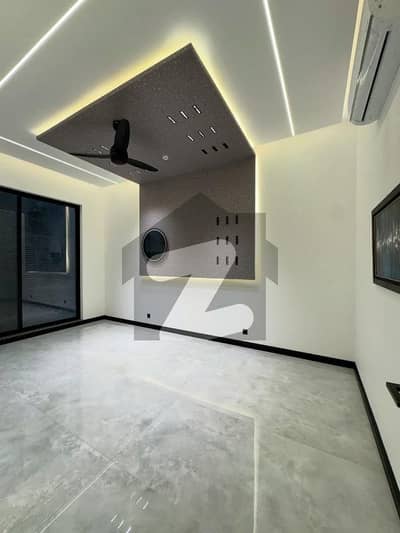 10 Marla Like Brand New Upper Portion For Rent In Ex Park View DHA Phase 8