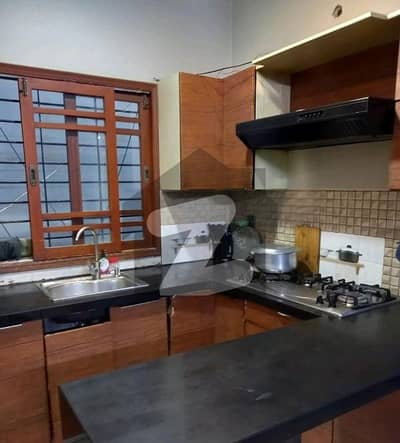 House Sized 212 Square Yards Available In Gulshan-E-Iqbal - Block 13-D2 House Sized 212 Square Yards Available In Gulshan-E-Iqbal - Block 13-D2