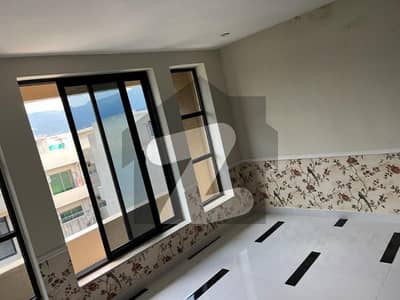 ڈی ۔ 12 اسلام آباد میں 4 مرلہ مکان 4.5 کروڑ میں برائے فروخت۔