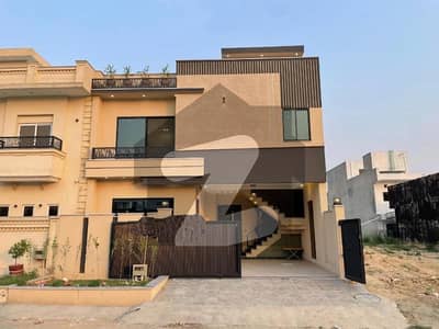 Triple Storey Centrally Located House In MPCHS - Block E Is Available For Sale