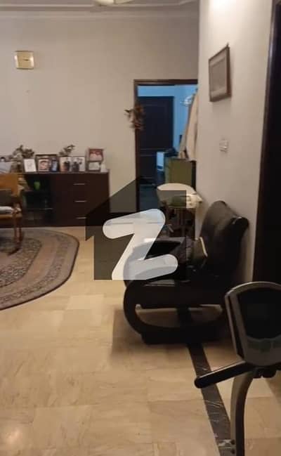 House For Sale F*11/2 Beautiful Location