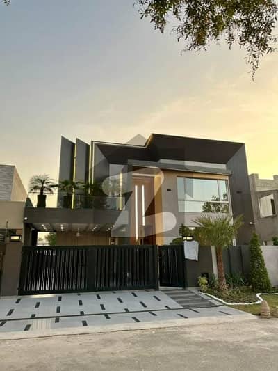 Luxury 1 Kanal 5-Bedroom Full House for Rent DHA Phase 7, Lahore