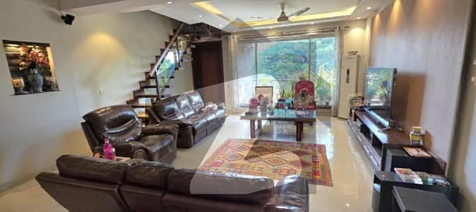 F-10 Fully Furnished Upper portion 3 bedroom Fully Furnished Available for rent beautiful location