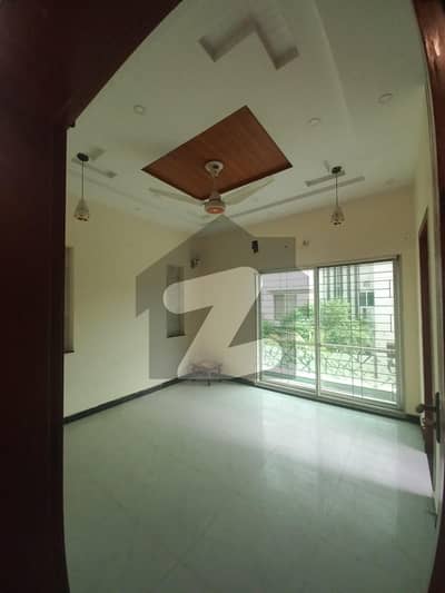 DHA RAHBAR SEC 02 LIKE NEW DOUBLE UNIT HOUSE FOR RENT MARLA 05