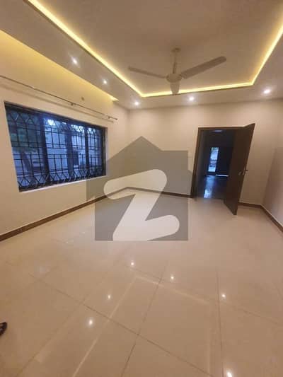 UPPER PORTION AVAILABLE FOR RENT