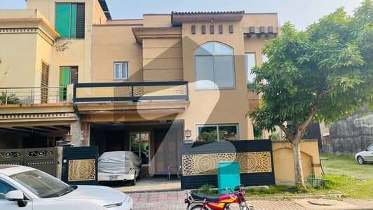 7 Marla House In Central Bahria Town Phase 8 - Usman Block For Sale