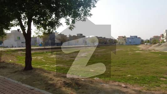 لیک سٹی ۔ سیکٹر ایم-3 ایکسٹینشن 1 لیک سٹی,رائیونڈ روڈ,لاہور میں 10 مرلہ رہائشی پلاٹ 2.12 کروڑ میں برائے فروخت۔
