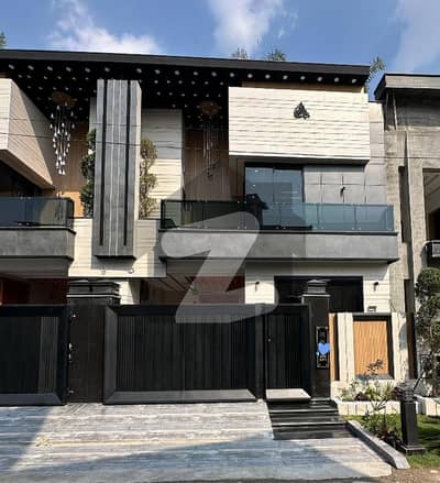 House For Sale in Jade Block Park View City Lahore