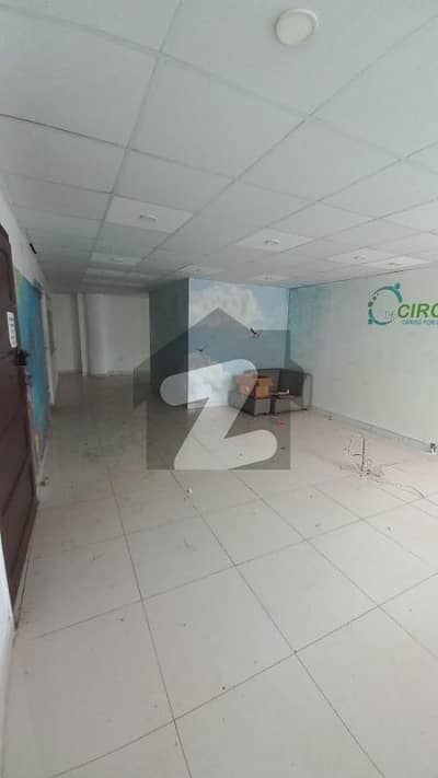 Chance Deal 2000 Sqft Office 3rd Floor With Lift