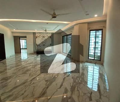 BEAUTIFULL APARTMENTS FOR RENT IN ASKARI-10 SECTOR-S
