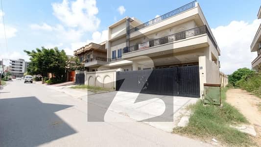 22 Marla Corner House for Sale in G-15