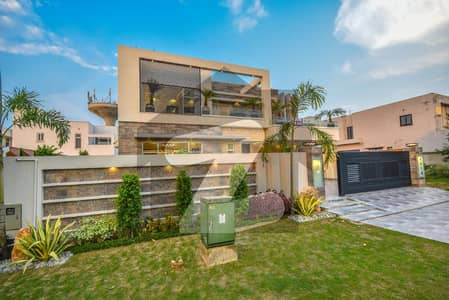 TASK EST OFFER : 10 Marla Very neat And Clean House On Investor Price In Phase 6 DHA `