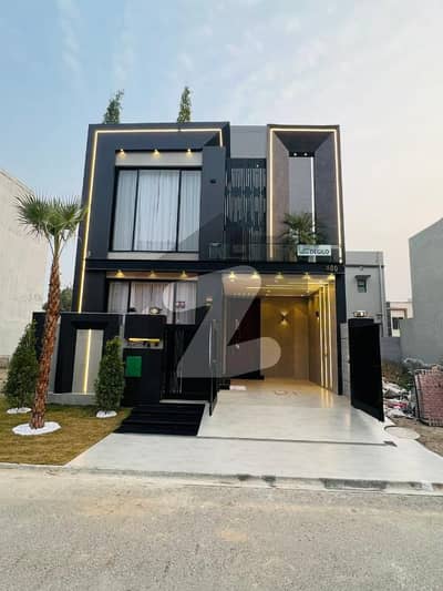 5 Marla Brand New First Ententry House For Sale in Bahria Town Lahore