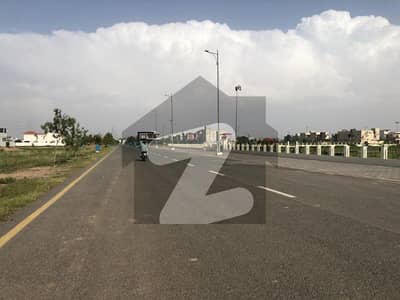 ڈی ایچ اے فیز9 پریزم - بلاک ایم ڈی ایچ اے فیز9 پریزم,ڈی ایچ اے ڈیفینس,لاہور میں 1 کنال رہائشی پلاٹ 2.25 کروڑ میں برائے فروخت۔