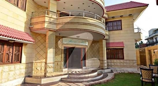 600 YARDS HOUSE AVAILABLE FOR RENT IN TIPU SUTAN ROAD