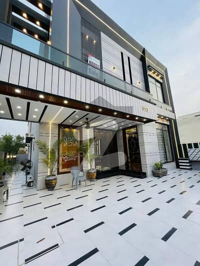 10 Marla Super Luxury Neat & Clean Hot Location House Available For Sale In Bahria Town Lahore.