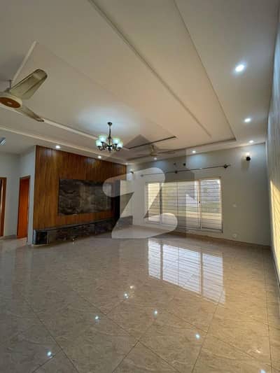 1 Kanal Upper Portion Available for Rent in TopCity-1 Block B