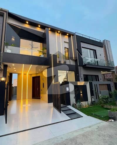 A Beautifully Crafted 5 Marla Modern House is Available for Sale in DHA Phase 9 Town D Block