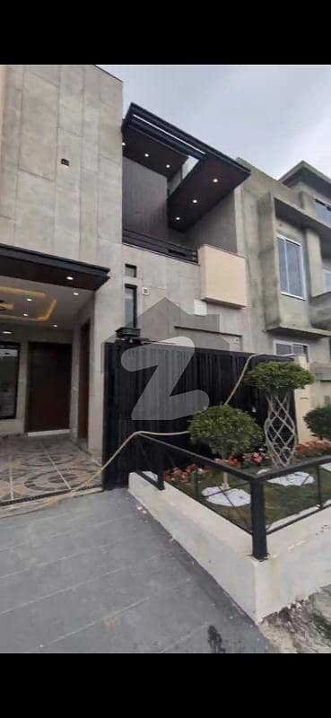 5 Marla Double storey Double Heighted Designer Luxury House for Sale in Multi Gardens B-17 Islamabad Block F