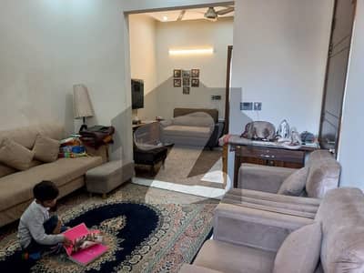 2 Bed Drawing Dining, Will Maintain Flat for Sale
