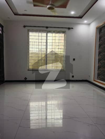 جی ۔ 13 اسلام آباد میں 3 کمروں کا 7 مرلہ زیریں پورشن 85.0 ہزار میں کرایہ پر دستیاب ہے۔