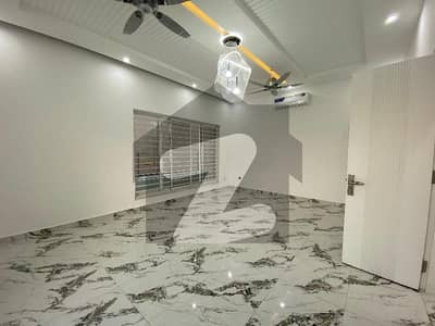 1 Kanal New House Available For Rent