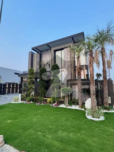 1KANAL BRAND NEW ULTRA MODERN DESIGN HOUSE FOR RENT