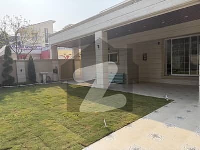 سینٹرل پارک ہاؤسنگ سکیم لاہور میں 5 مرلہ رہائشی پلاٹ 68.0 لاکھ میں برائے فروخت۔