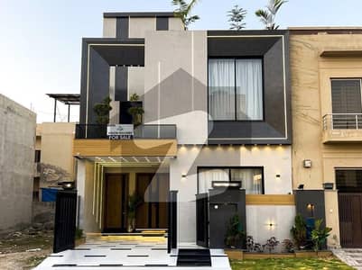 5 Marla Ultra Luxury Modern House For Sale In Bahria Town Lahore Prime Location.